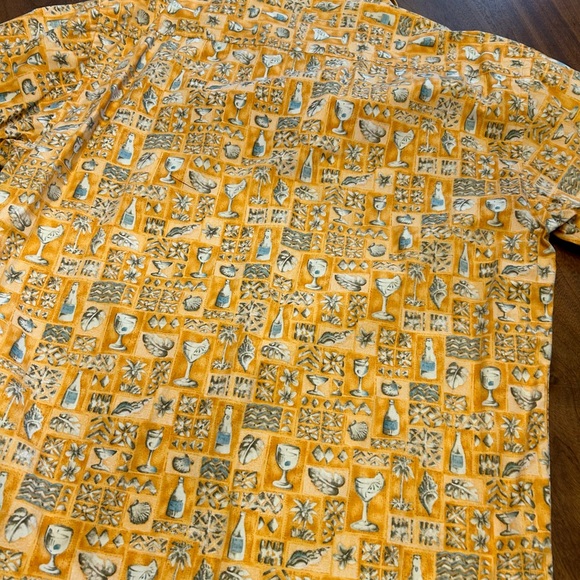 Campia L Hawaiian Shirt - Picture 2 of 3